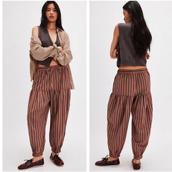 FREE PEOPLE Ellie Striped Pull On Barrel Pants NEW Size S - Picture 1 of 14